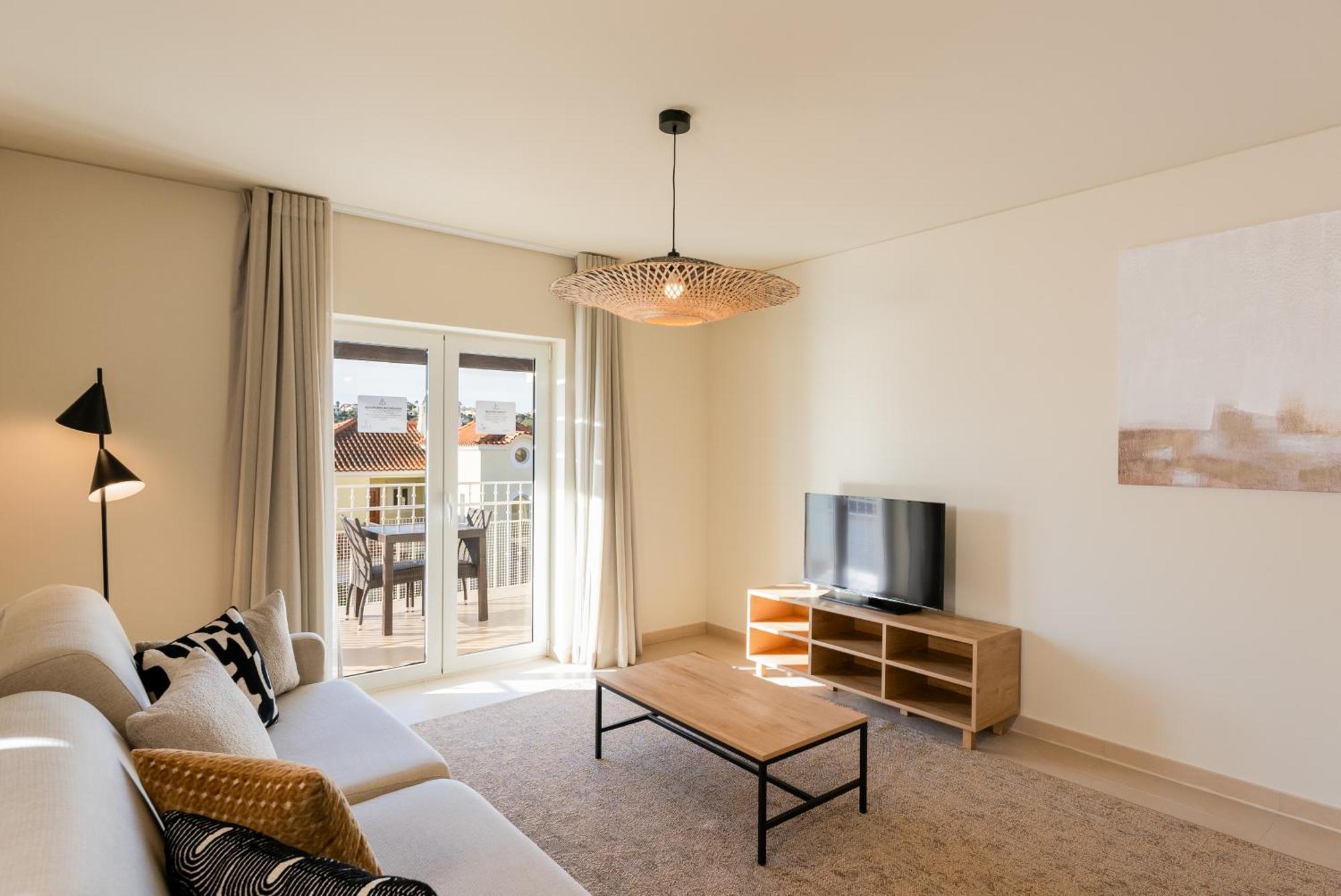 One-Bedroom Deluxe Apartment